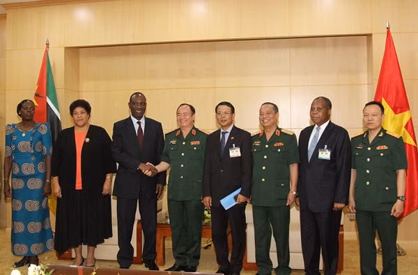 Mozambique por estudiar experiencias de Vietnam en enfrentamiento a desastres naturales ảnh 1