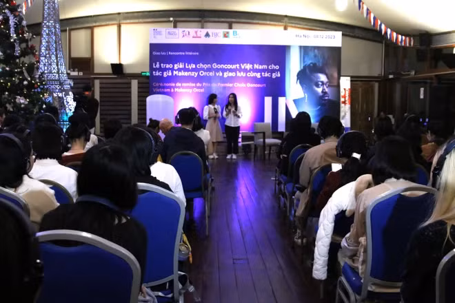 Escritor haitiano recibe premio de literatura francesa en Vietnam ảnh 3