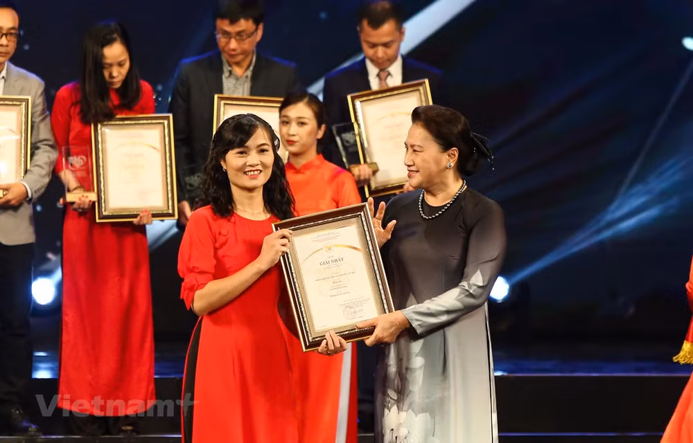 Vietnamplus consolida prestigio en Premio Nacional de Informaciones para el Exterior de Vietnam ảnh 1