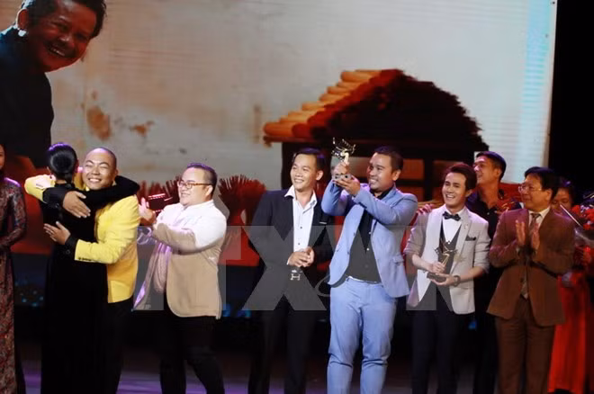 “Sai Gon, te amo” se alza con premio “Cometa de oro 2016” de cine vietnamita ảnh 1