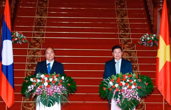 Vietnam y Laos decididos a promover relaciones de amistad y solidaridad ảnh 1