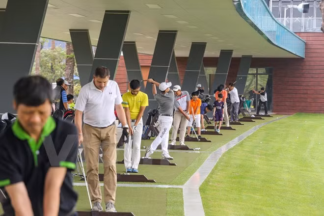 Países de ASEAN estrechan lazos en torneo amistoso de golf en Venezuela ảnh 1