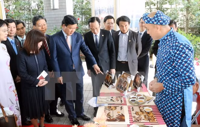  Inauguran festival “Días de Ciudad Ho Chi Minh en Osaka 2017” ảnh 1