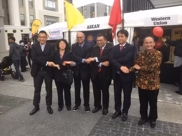  Participa Vietnam en Feria Nocturna ASEAN en Nueva Zelanda ảnh 1