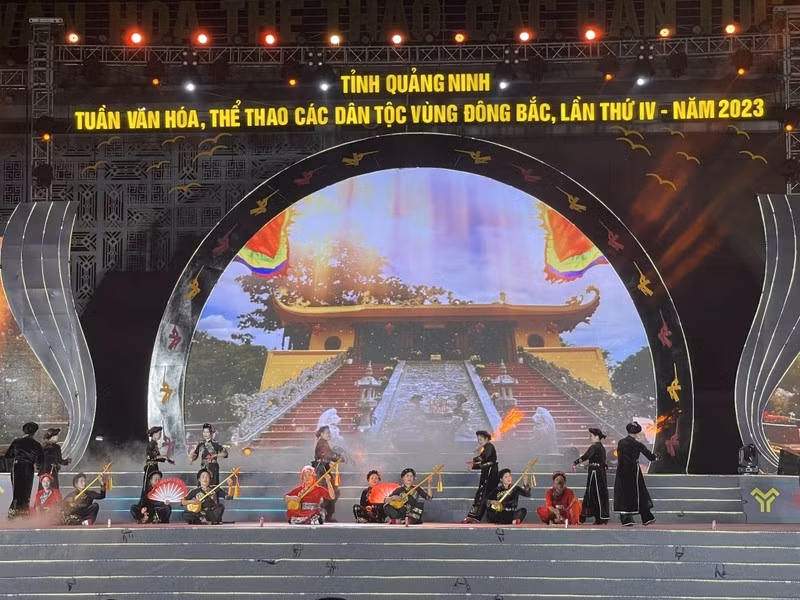 Resaltan belleza cultural de minorías étnicas de Vietnam ảnh 1