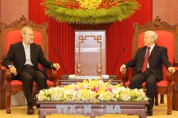 Destacan significado de visita a Irán del presidente parlamentario de Vietnam ảnh 1