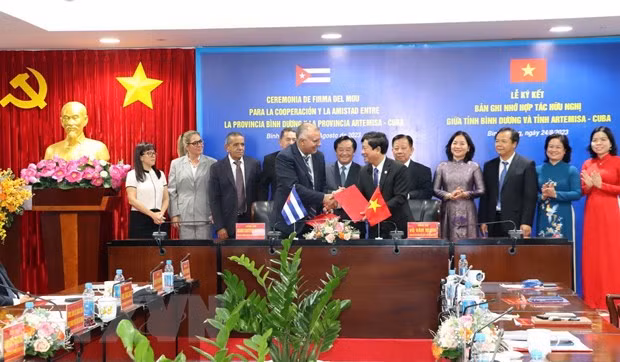 Refuerzan aún más la amistad especial entre Vietnam y Cuba ảnh 1