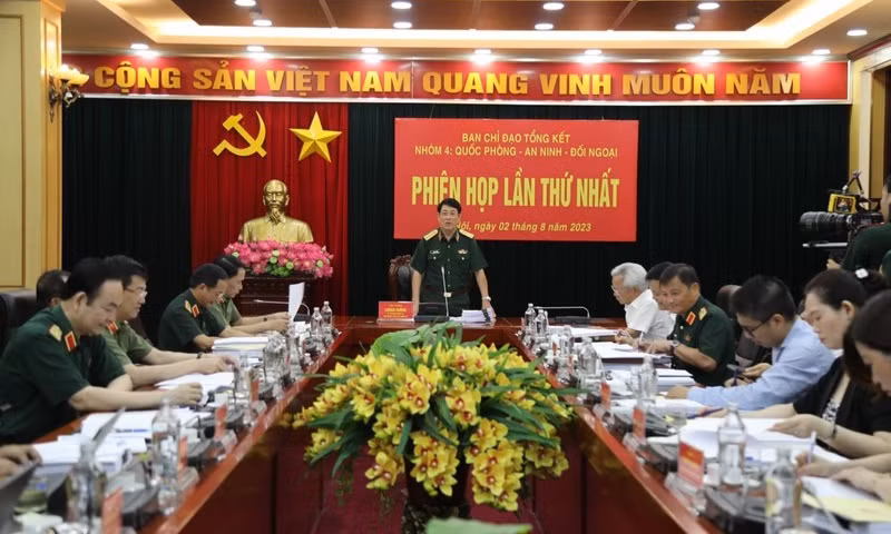 Vietnam trabaja por perfeccionar teoría de defensa, seguridad y asuntos exteriores ảnh 1