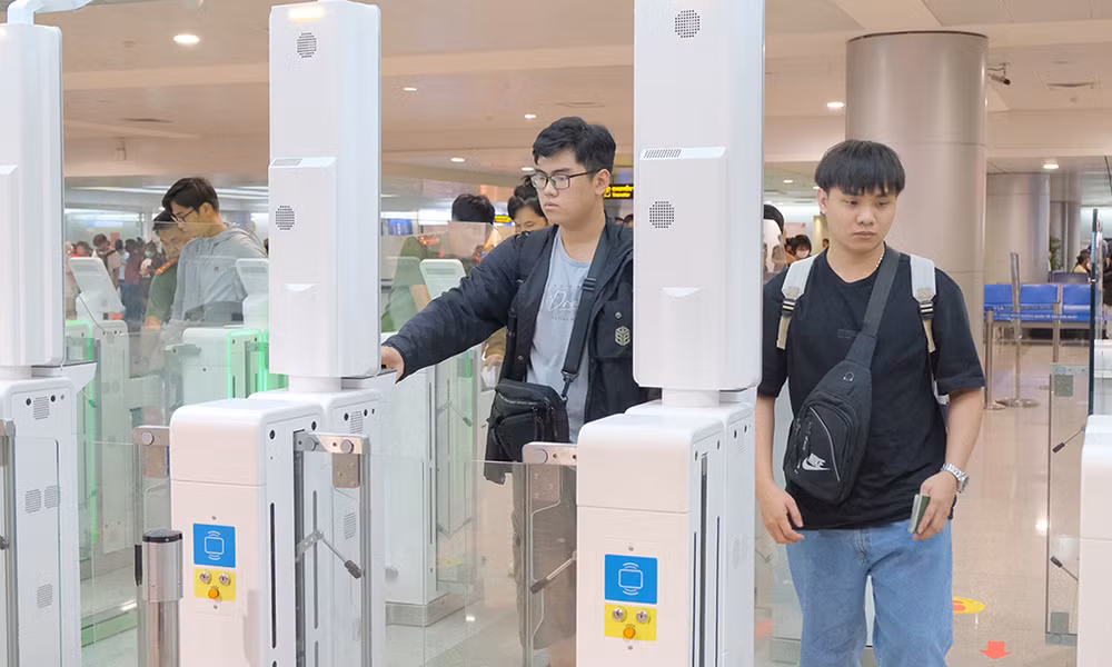 Pronostican aumento del número de turistas a Vietnam tras aplicación de e-visa ảnh 1