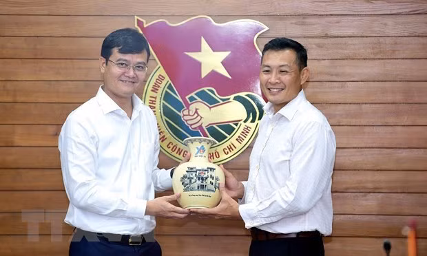 Jóvenes vietnamitas y singapurenses fortalecen cooperación ảnh 2