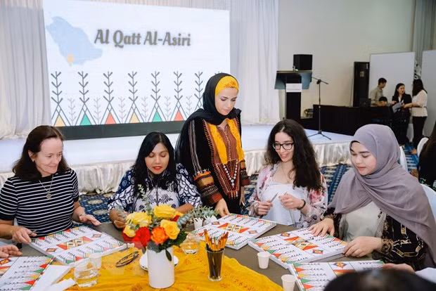 Tradicional arte de decoración de Arabia Saudita se presenta en Hanoi ảnh 1 Tradicional arte de decoración de Arabia Saudita se presenta en Hanoi ảnh 1