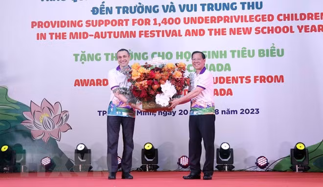 Celebran medio siglo de relaciones diplomáticas Vietnam - Canadá ảnh 1