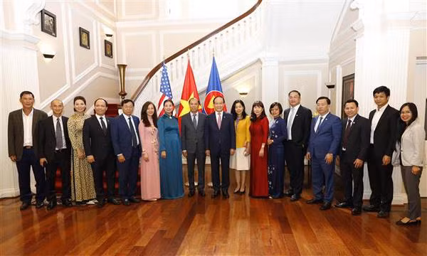 Promueven relaciones de cooperación Hanoi - Washington ảnh 2