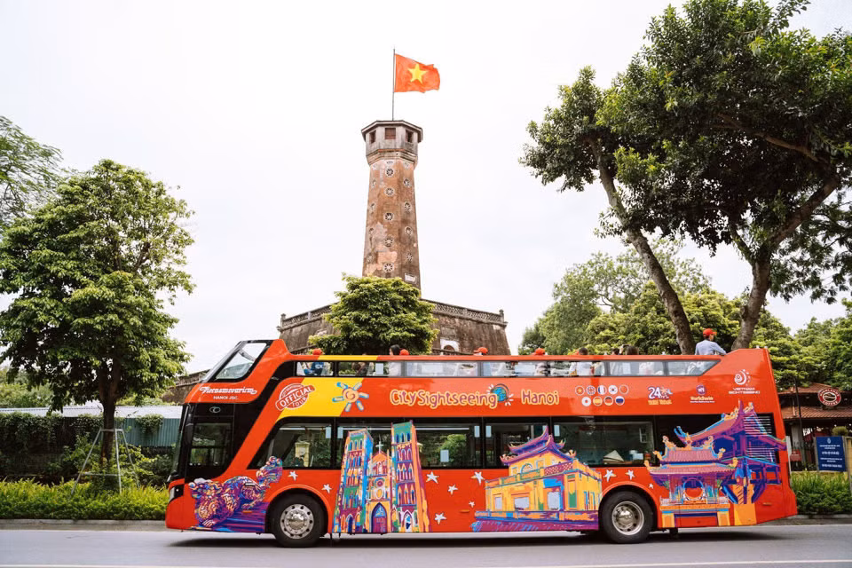 Hanoi ofrecerá viajes gratuitos de autobús de dos pisos en feriado del Día Nacional ảnh 2