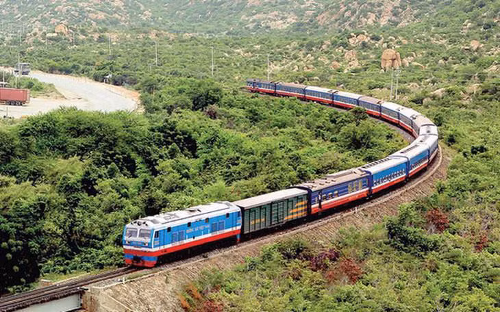 Proponen ferrocarril para unir el puerto vietnamita de Vung Ang con Laos ảnh 1