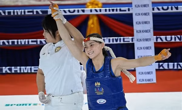 Luchadora vietnamita sube a número uno del ranking mundial de Muay ảnh 1