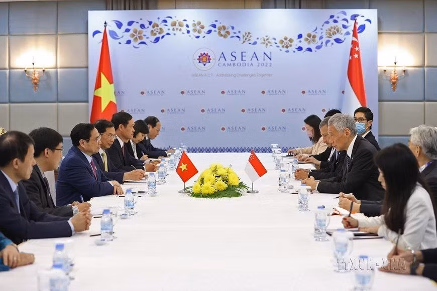 Visita de premier singapurense a Vietnam vigorizará asociación estratégica bilateral ảnh 2