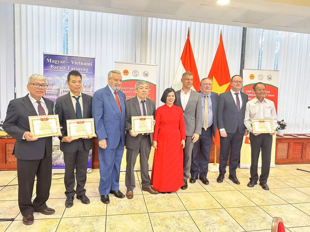 Celebran Día Nacional de Vietnam en Hungría ảnh 1