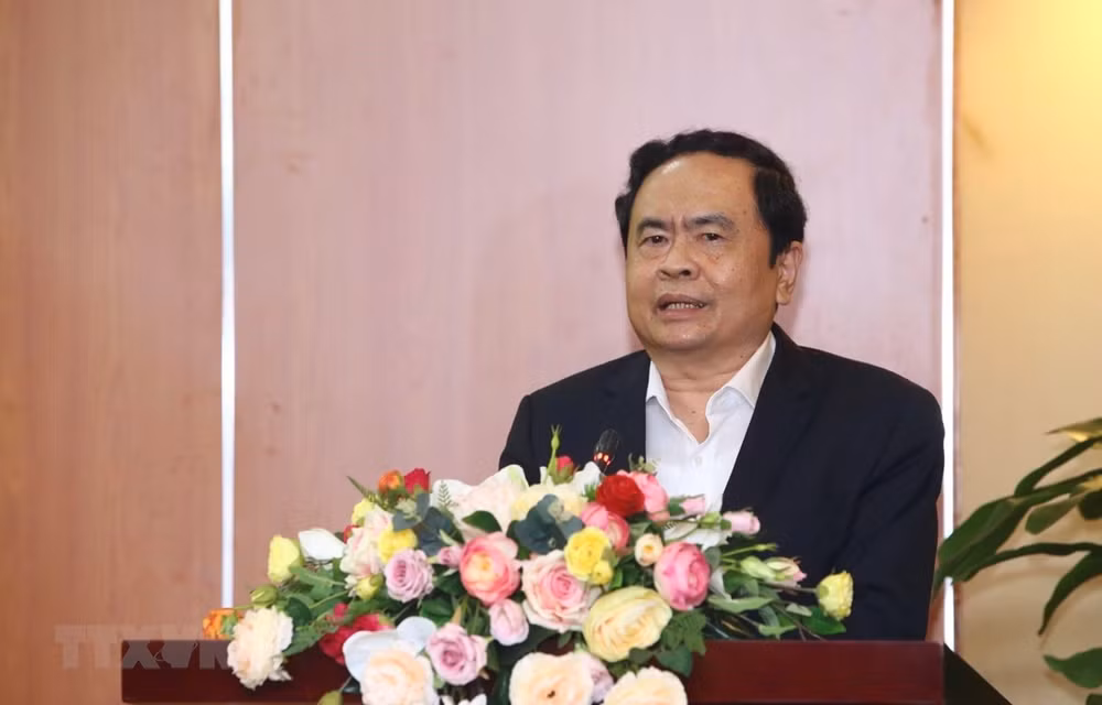 Felicita Frente de la Patria de Vietnam a cristianos en ocasión de la Pascua ảnh 1