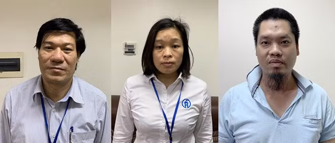 Arrestado director de centro sanitario de Hanoi por irregularidades en compra de equipos contra el COVID-19 ảnh 1