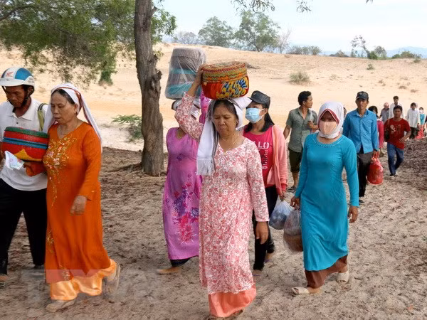 Etnia Cham Bani en Vietnam suspende actividades por Año Nuevo Ramuwan ảnh 1