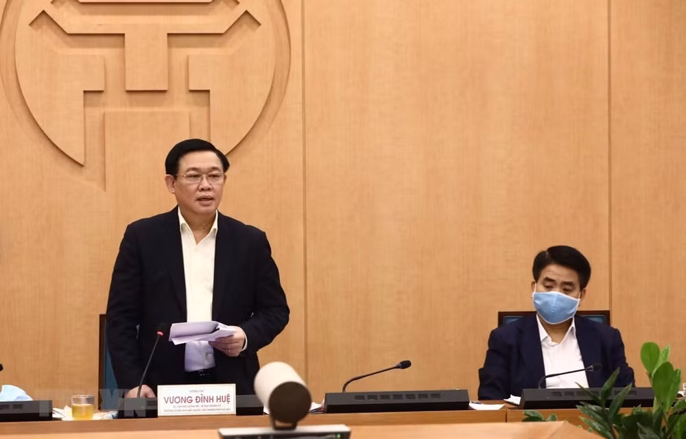 Instan a Hanoi a mantener cautela en lucha contra COVID-19 ảnh 1