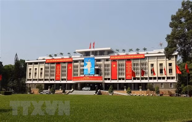 Partido Popular Revolucionario de Laos felicita a Vietnam por aniversario 45 de reunificación nacional ảnh 1