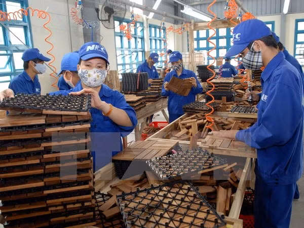 Inversiones extranjeras en Vietnam alcanzan 18 mil millones de dólares ảnh 1