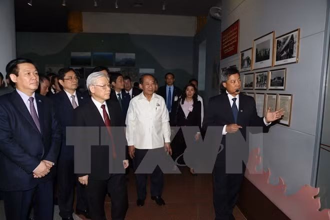 Dirigente laosiana destaca el éxito de visita del líder partidista de Vietnam ảnh 1