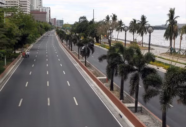 Policía filipina detecta paquete sospechoso cerca de la Embajada de EE.UU. ảnh 1