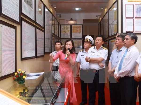 Exhibición muestra soberanía vietnamita sobre territorios insulares ảnh 1