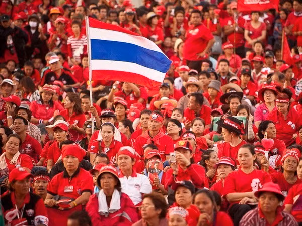 Reclaman en Tailandia investigación por cierre de centros de supervisión de referend ảnh 1