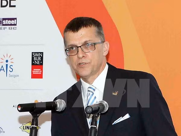 Viceprimer ministro de Vietnam recibe a saliente embajador australiano ảnh 1