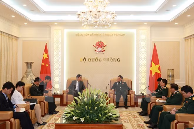 Ministro de Defensa de Vietnam elogia contribuciones de los embajadores ảnh 1