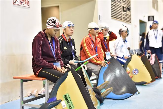 Vietnam gana tres medallas de oro del campeonato asiático de buceo ảnh 1