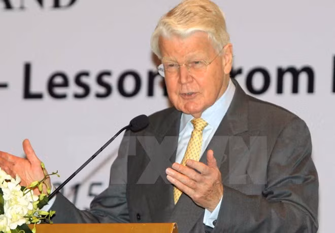 Presidente islandés concluye visita estatal a Vietnam ảnh 1