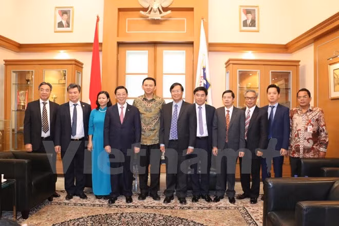 Hanoi aspira compartir experiencias de desarrollo urbano con Yakarta ảnh 1