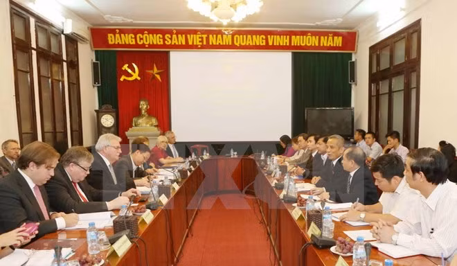 Vietnam y Parlamento Europeo impulsan cooperación laboral ảnh 1