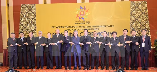 Fomentan conexión de transporte ASEAN, China y Japón ảnh 1