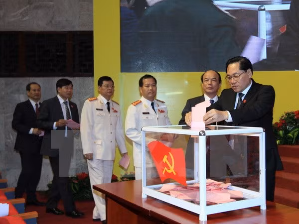 Comité Partidista de Hanoi publica lista del órgano permanente ảnh 1