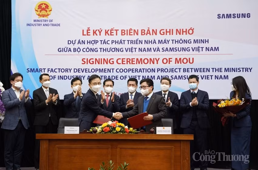 Ministerio vietnamita y Samsung cooperan para desarrollar planta inteligente ảnh 1