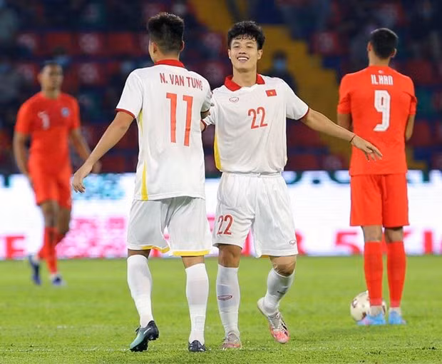 Vietnam gana 7-0 ante Singapur en Campeonato regional de fútbol ảnh 1