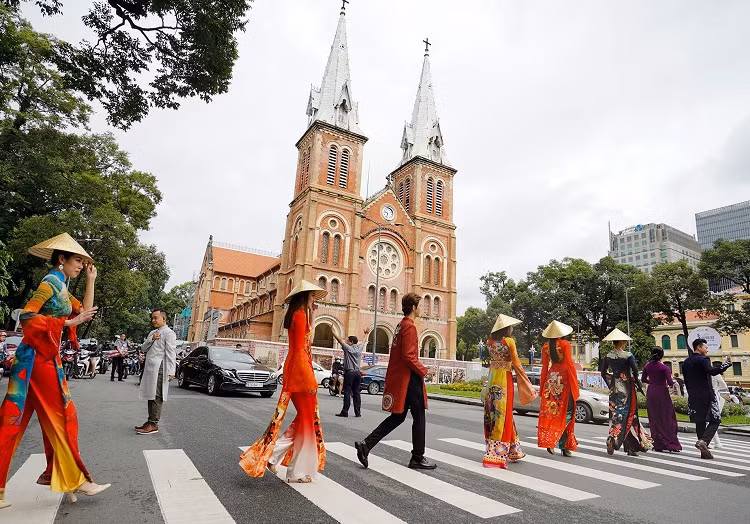 Vietnam avanza en aplicación de herramientas digitales en industria turística ảnh 2