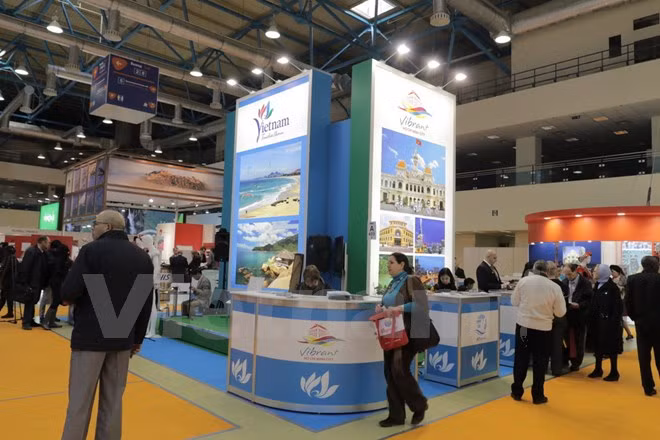 Vietnam promueve turismo en feria en Rusia ảnh 1