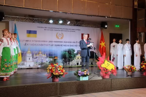 Vietnam y Ucrania fortalecen relaciones integrales ảnh 1