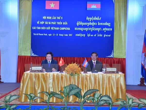 Acuerdan Vietnam y Camboya aumentar cooperación transfronteriza ảnh 1