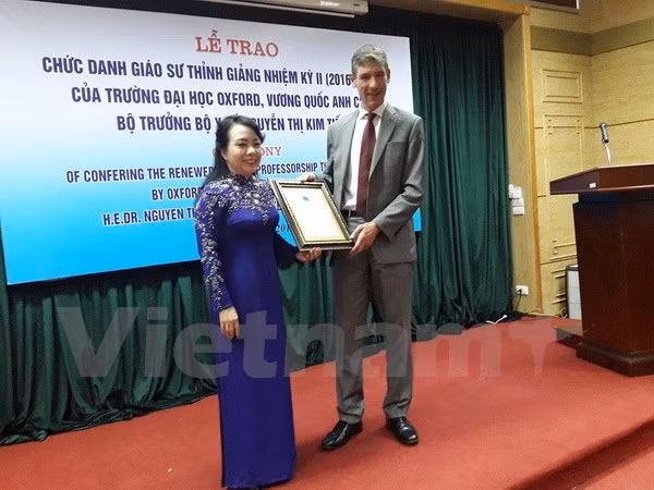 Ministra vietnamita recibe título de Oxford por segunda vez ảnh 1
