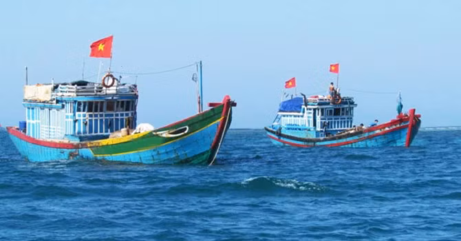 Pescadores vietnamitas rescatados en aguas de Tailandia regresan a casa ảnh 1