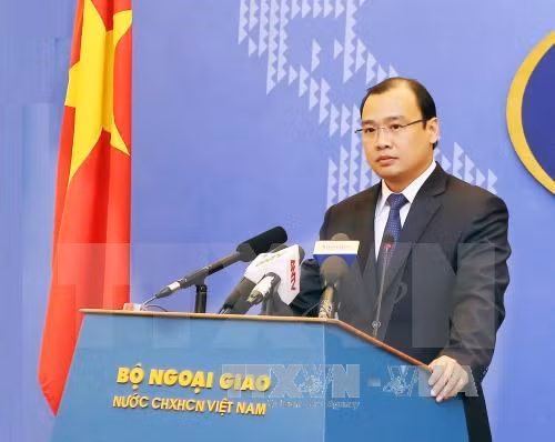 Vietnam verifica información sobre supuestas instalaciones militares de China en Truong Sa ảnh 1