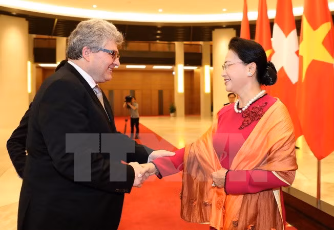 Suiza, importante contraparte comercial de Vietnam en Europa ảnh 1